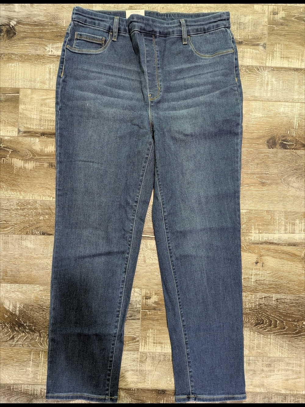 New NWT Women's Time and Tru Blue Jeans Size L 12-14